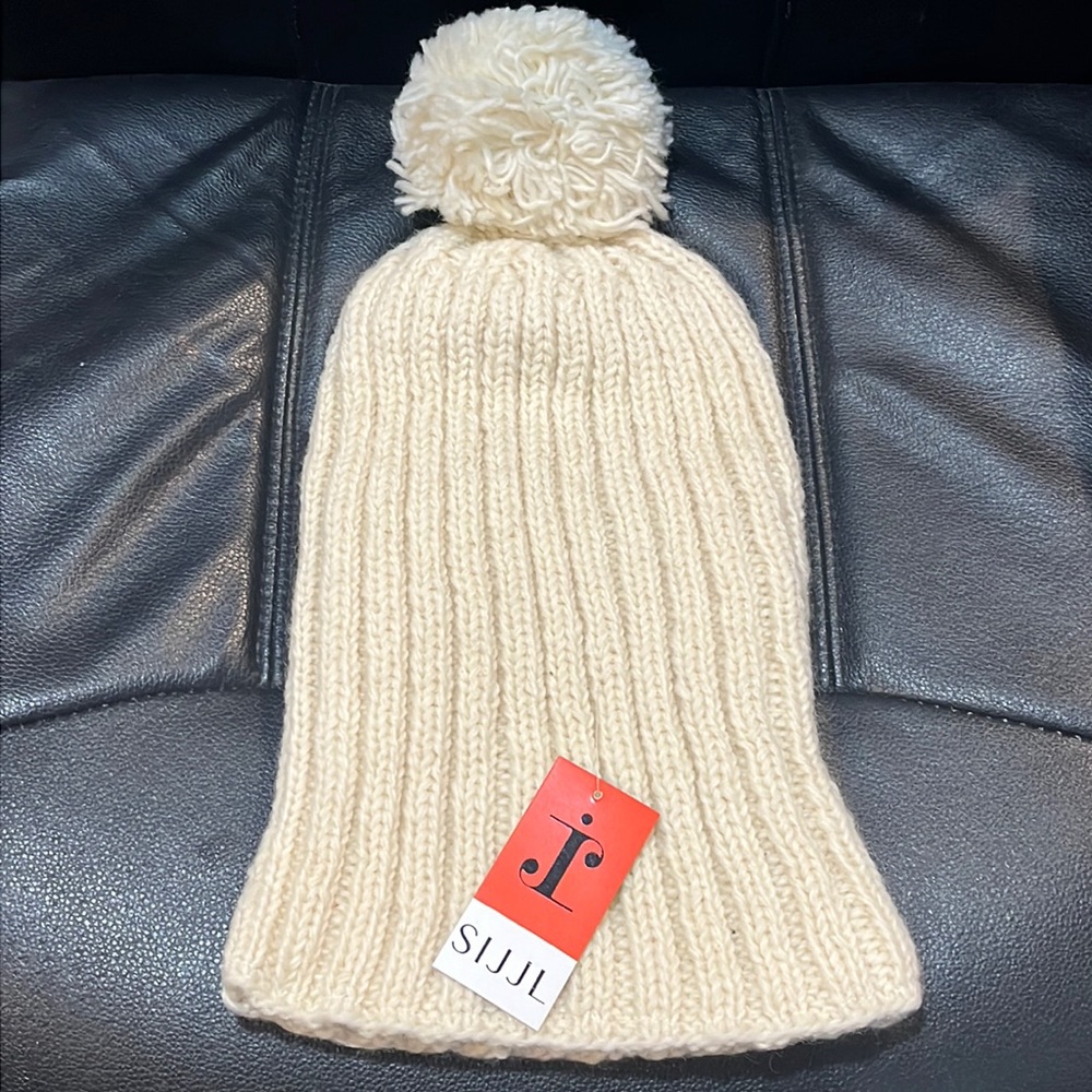 SIJJL Cable Knit Pom Hat NWT